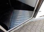 Pod�oga aluminiowa pokryta gum� antypo�lizgow� 8 mm