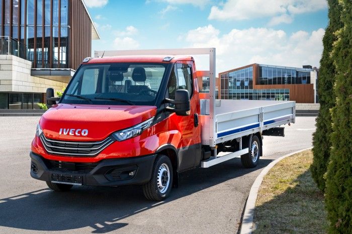 IVECO_Pritsche_rot__1.jpg
